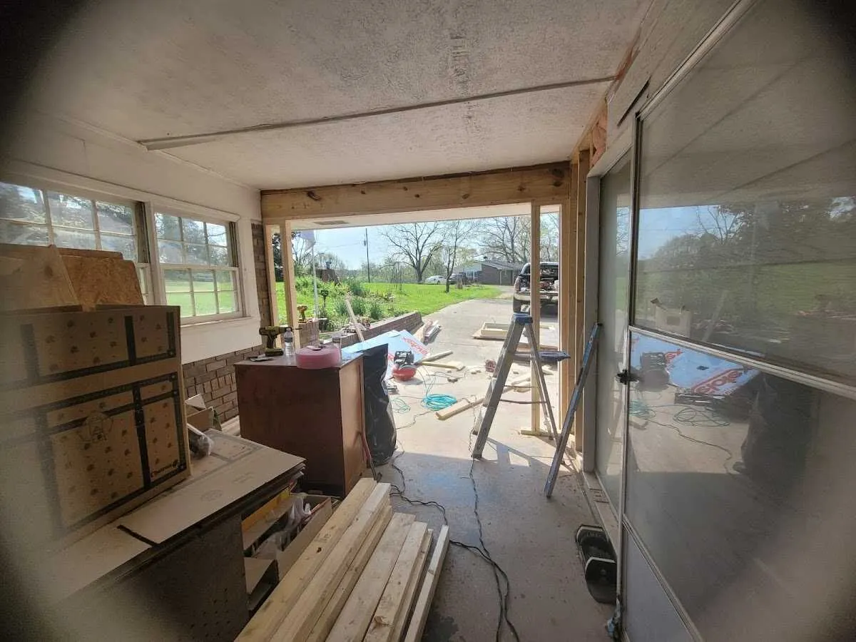 Air movers and dehumidifier for Drying & Dehumidification in Mitchellville